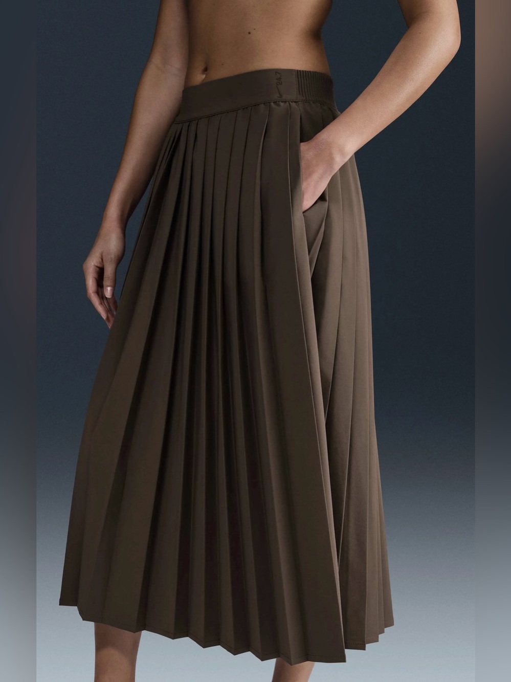 24.7 PerfectStretch Dri-FIT Pleated
Skirt - Picture 4 of 10